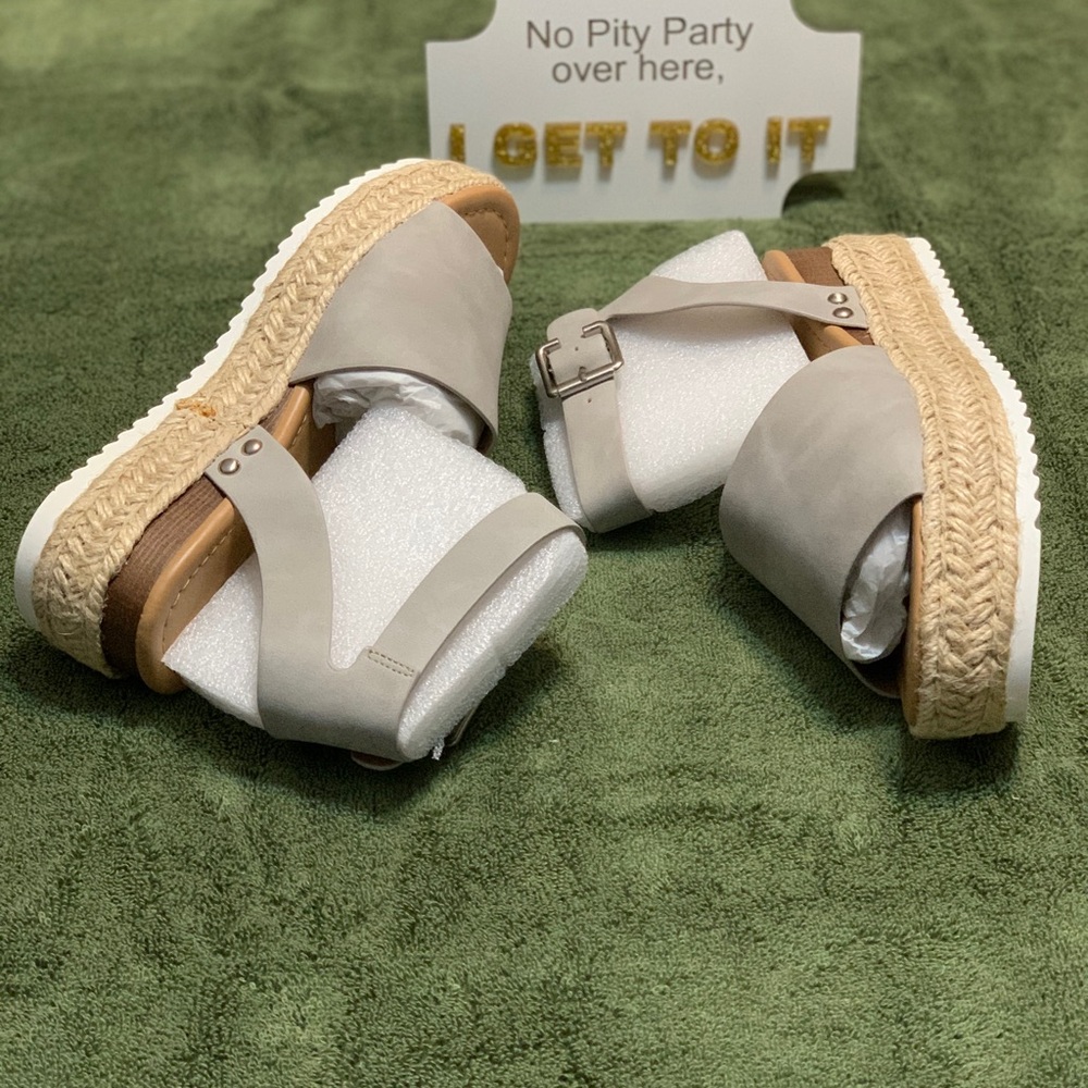 🆕 Women's Beige Espadrille Sandals